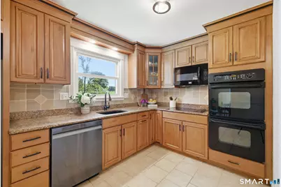 25 Woodmont Road, West Hartford, CT 06117 - Photo 11