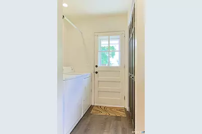 94 Mathews Street, Stamford, CT 06902 - Photo 15