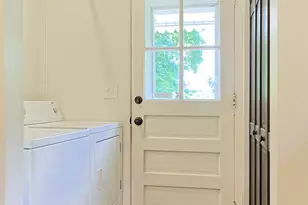 94 Mathews St, Stamford, CT 06902 - Photo 15