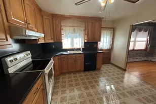 275 Scott Rd, Waterbury, CT 06705 - Photo 7