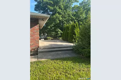 275 Scott Road, Waterbury, CT 06705 - Photo 5