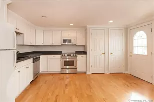 236 Flax Hill Rd, Norwalk, CT 06854 - Photo 3