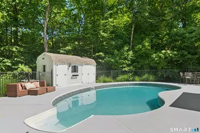 35 Pheasant Lane, Hamden, CT 06518 - Photo 25