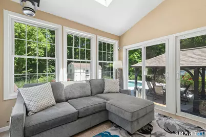 35 Pheasant Lane, Hamden, CT 06518 - Photo 13