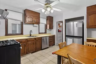 184 Peck St, New Haven, CT 06513 - Photo 5