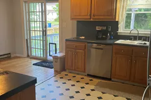 47 Robin St, Bristol, CT 06010 - Photo 7