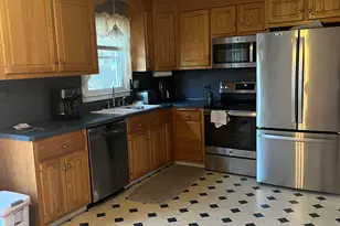 47 Robin St, Bristol, CT 06010 - Photo 9