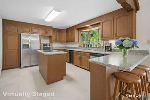 32 Chris Dr, Montville, CT 06382 - Photo 17