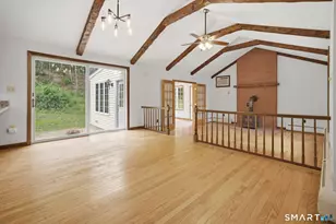 32 Chris Dr, Montville, CT 06382 - Photo 3