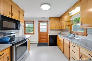 141 Fairlawn St, Bristol, CT 06010 - Photo 17