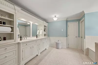 225 Marvin Ridge Road, New Canaan, CT 06840 - Photo 21