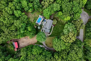 9 Fox Hollow Ln, Newtown, CT 06482 - Photo 5