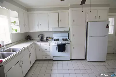 124 Richards Street, West Haven, CT 06516 - Photo 13