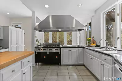 32 Buttonball Lane, Weston, CT 06883 - Photo 15