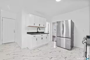 16 Vermont St, Waterbury, CT 06704 - Photo 5