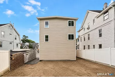 16 Vermont Street, Waterbury, CT 06704 - Photo 3