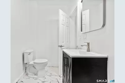 16 Vermont Street, Waterbury, CT 06704 - Photo 9