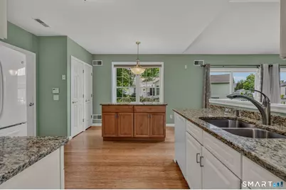 22 Beechwood Drive, Waterford, CT 06385 - Photo 15