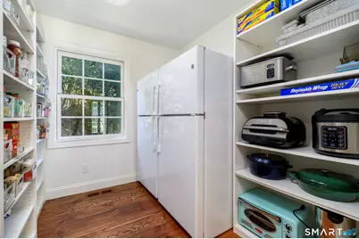 64 Sanford Lane, Stamford, CT 06905 - Photo 15