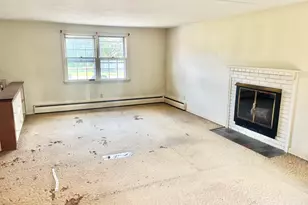 49 Clayton Rd, East Hartford, CT 06118 - Photo 3