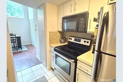 221 Carriage Crossing Lane #221, Middletown, CT 06457 - Photo 7