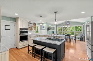 7 Tallwood Ln, Simsbury, CT 06089 - Photo 3