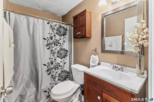 136 Kane St, West Hartford, CT 06119 - Photo 15