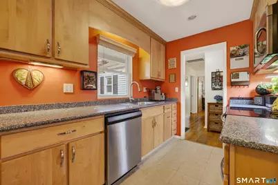 16 Somerset Road, Glastonbury, CT 06033 - Photo 7
