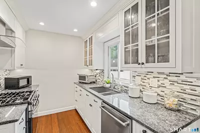 31 Bethpage Drive, Bethel, CT 06801 - Photo 7