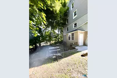 86 Maple Street, Meriden, CT 06451 - Photo 3