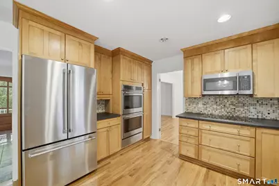 156 West Haviland Lane, Stamford, CT 06903 - Photo 9