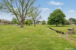 925 Longbrook Ave, Stratford, CT 06614 - Photo 19