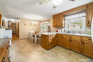 43 Danbury Ln, Bristol, CT 06010 - Photo 9