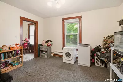 182 Vauxhall Street, New London, CT 06320 - Photo 9