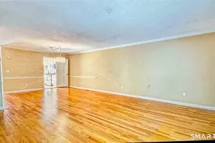 136 Tunxis Village, Farmington, CT 06032 - Photo 5