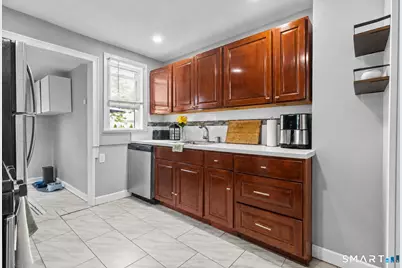 182 Deforest Avenue, Bridgeport, CT 06607 - Photo 11