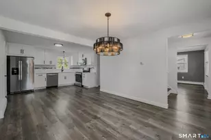 31 Pegasus Dr, Groton, CT 06340 - Photo 9