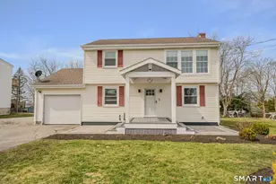 31 Pegasus Dr, Groton, CT 06340 - Photo 1