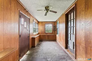 663 White Plains Rd, Trumbull, CT 06611 - Photo 9
