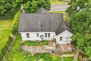 663 White Plains Rd, Trumbull, CT 06611 - Photo 3