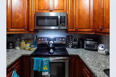 309 Ely Avenue #H1, Norwalk, CT 06854 - Photo 11