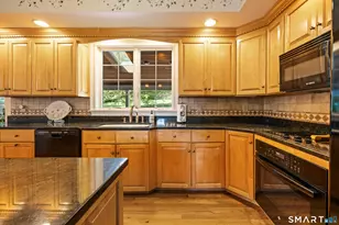 325 Westwood Rd, Bristol, CT 06010 - Photo 5