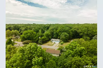 20 Carol Drive, Montville, CT 06382 - Photo 3