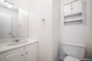 60 Lawn Ave, Stamford, CT 06902 - Photo 15