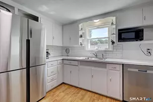 40 Oak St, East Hartford, CT 06118 - Photo 5