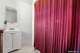 183 Perkins Ave, Waterbury, CT 06704 - Photo 11