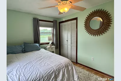 24 Middle Road, Enfield, CT 06082 - Photo 17