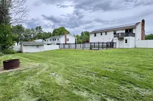 24 Middle Rd, Enfield, CT 06082 - Photo 35