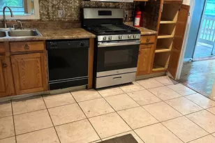 [Address not provided], New Haven, CT 06511 - Photo 3
