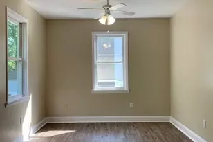 15 Krakow St, Derby, CT 06418 - Photo 17